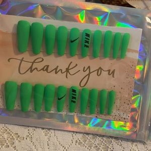 Nike press on nails